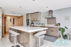 Photo 23- click for photo gallery